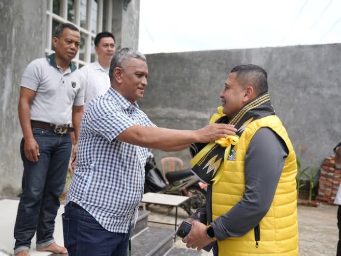 FB_IMG_1747047071461 FOTO: Ketua DPD II Golkar Wajo dr Baso Rahmanuddin saat menerima kedatangan Ketua DPD Golkar Makassar, Munafri Arifuddin (Properti via Facebook @Munafri