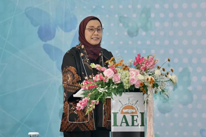 FOTO: Ketua Umum IAEI Sri Mulyani Indrawati menghadiri Muktamar ke V, Ikatan Ahli Ekonomi Islam (IAEI) di Jakarta yang berlangsung selama tiga hari, mulai 15 hingga 17 Mei 2025. (Properti Sri Mulyani Indrawati via Facebook)