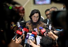 Mantan Menkeu RI Jadi Dewan Direksi Gates Foundation FOTO: Menteri Keuangan Sri Mulyani Indrawati saat ditemui sejumlah awak media di gedung DPR RI Senayan Jakarta, Selasa (20/5/2025). (Properti via Facebook Sri Mulyani Indrawati)