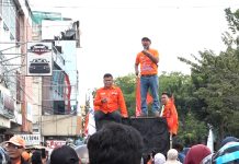 Peringatan May Day 2025, Partai Buruh Sumut Desak Pemprov Sediakan Rumah Murah dan Layak FOTO: Peringatan Hari Buruh Internasional (May Day) di Kota Medan diwarnai dengan aksi unjuk rasa yang diinisiasi oleh Partai Buruh Sumatera Utara dan beberapa elemen buruh.