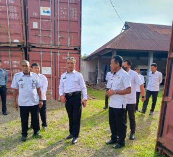 IMG-20250502-WA0028 FOTO: Pejabat di Kanwil-Imipas Sulawesi Selatan pada kesempatan lainnya meninjau Rupbasan di Jalan Rutan, Kelurahan Gunung Sari, Rappocini, Kota Makassar. (Istimewa)