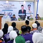 Lepas Kloter Pertama Embarkasi Makassar, Gubernur Sulsel Beri Kontak WhatsApp Pribadinya ke Jemaah Haji FOTO: Gubernur dan Kakanwil Kemenag Sulsel saat melepas kloter pertama jemaah haji embarkasi Makassar di aula Mina Asrama Haji Sudiang Makassar. (Properti Kakanwil Kemenag Sulsel)