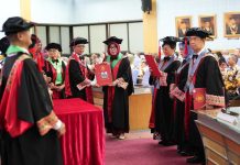 Isi Pidato Penerimaan Empat Guru Besar Unhas dalam Upacara Penerimaan oleh Senat Akademik FOTO: Empat guru besar dari Fakultas Ekonomi dan Bisnis (FEB) dan Fakultas Pertanian Universitas Hasanuddin yang dikukuhkan dalam Rapat Paripurna Senat Akademik pada Selasa (6/5)