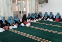 Faham Khilafah Tak Bisa Diterapkan di Indonesia FOTO: Jamaah Pengajian Nurhasanah Masjid Almuhajirin, Kelurahan Harjosari II, Kecamatan Medan Amplas, Rabu (9/5).