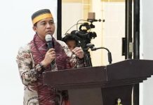 Kuliah Umum Menteri Kehutanan RI di Unhas, Bahas Komitmen Hutan Lestari dan Peran Akademik FOTO: Universitas Hasanuddin (Unhas) menggelar Kuliah Umum bersama Menteri Kehutanan Republik Indonesia, Raja Juli Antoni, Ph.D. Kegiatan yang berlangsung di Auditorium Prof. Dr. A. Amiruddin, Fakultas Kedokteran Unhas, pada Rabu (14/5)