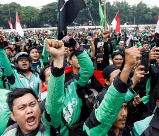 Dasco Pimpin Rakor Finalisasi Perpres Ojek Online FOTO: Pengemudi Ojol saat menggelar aksi di Jakarta. (Properti Akurat.co)