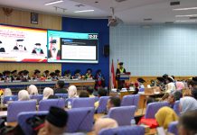 Penerimaan Guru Besar Unhas, Rektor: Pendekatan Lintas Disiplin Semakin Dibutuhkan FOTO: Universitas Hasanuddin menyelenggarakan Rapat Paripurna Senat Akademik terbatas dalam rangka upacara Penerimaan Jabatan Profesor empat guru besar baru pada Fakultas Keperawatan, Fakultas Kehutanan, dan Fakultas Matematika dan Ilmu Pengetahuan Alam. (Properti Humas Unhas)