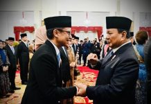 Jilid II: Guru Besar Kedokteran Gelar Mosi Tidak Percaya Terhadap Menkes FOTO: Presiden Prabowo Subianto kembali lantik Budi Gunadi Sadikin sebagai Menteri Kesehatan dalam Kabinet Merah Putih periode 2024-2029 pada Senin (21/10).
