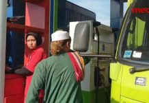 Mafia Solar Bersubsidi Dibongkar di Maros, Masyarakat Desak Polres Maros Bertindak Tegas FOTO: Tangkap layar aliansi masyarakat di Kabupaten Maros, Sulawesi Selatan, berhasil membongkar dugaan praktik penyelewengan bahan bakar minyak (BBM) bersubsidi jenis solar. Pada Selasa, 10 Juni 2025.