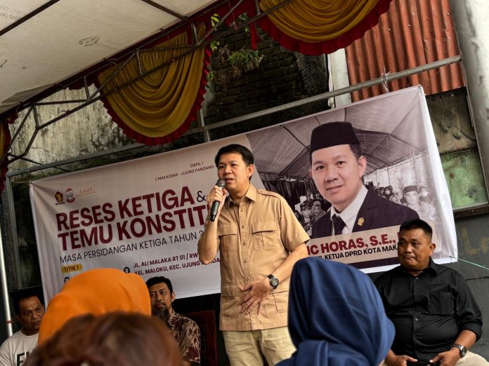IMG-20250619-WA0302 FOTO: Wakil Ketua DPRD Makassar, Eric Horas melaksanakan reses perdananya untuk reses ketiga masa persidangan ketiga tahun sidang 2024-2025 di dua titik sekaligus pada Kamis (19/6/2025).