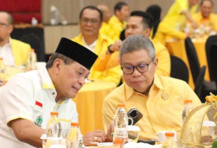 IMG-20250621-WA0297 FOTO: Politisi senior Partai Golkar Nurdin Halid bersama Ketua DPD I Golkar Sulsel HM Taufan Pawe saat kegiatan silaturahmi Partai Golkar Sulsel jelang perhelatan Musda di Hotel Gammara, Makassar, Sabtu (21/6/2025).