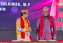 Unhas dan KKSS Jajaki Pembukaan Universitas Baru, Rektor: Ini adalah Gagasan Visioner FOTO: Rektor Unhas, Prof. Dr. Ir. Jamaluddin Jompa, M.Sc, dan Ketua Umum Badan Pengurus Pusat (BPP) KKSS Periode 2025-2030, Dr. Ir. H. Andi Amran Sulaiman, MP.
