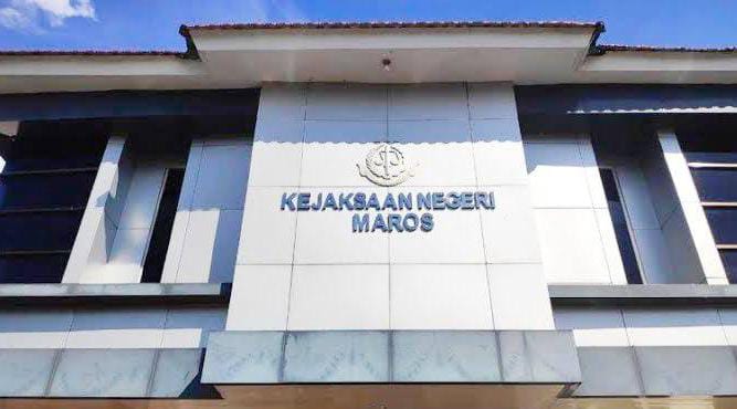 IMG-20250624-WA0068(1) FOTO: Kantor Kejaksaan Negeri Maros Jl. Asoka No.5, Pettuadae, Kec. Turikale, Kabupaten Maros, Sulawesi Selatan