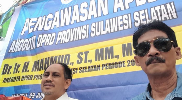 IMG-20250630-WA0086 FOTO: Anggota DPRD Sulsel Dr.Ir.H Mahmud, ST,MM,M.SP, M.AP, MI dan Tokoh Masyarakat Manggala Andi Pasamangi Wawo.