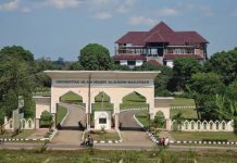 Proyek Gedung Pustipad UIN Alauddin Disorot: DEMA Saintek Kecam PPK dan Kontraktor karena Abai terhadap Keselamatan Kerja Dokumentasi : Gerbang Kampus UIN Alauddin Makassar, Sungguminasa