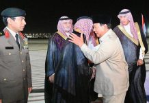 Tiba di Jeddah, Presiden Prabowo akan Bertemu Putra Mahkota/Perdana Menteri Arab Saudi FOTO: Presiden RI Prabowo Subianto tiba di Jeddah, Arab Saudi untuk memulai kunjungan kenegaraan, Selasa (01/07/2025), malam. (Sumber: BPMI Setpres)