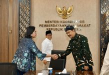 Menkeu Rapat Koordinasi dengan Menko Bidang Pemberdayaan Masyarakat, Ini yang Dibahas FOTO: Menteri Keuangan (Menkeu) Sri Mulyani Indrawati menghadiri rapat koordinasi tingkat Menteri yang dipimpin Menteri Koordinator (Menko) Bidang Pemberdayaan Masyarakat, Muhaimin Iskandar, Selasa (8/7). (Properti via Facebook)