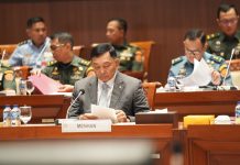 Rapat Kerja dengan Komisi I DPR, Menhan Sampaikan Kemhan dapat WTP FOTO: Menteri Pertahanan Sjafrie Sjamsoeddin menghadiri Rapat Kerja dengan Komisi I DPR RI di Gedung Nusantara II, Jakarta pada Rabu (9/7).