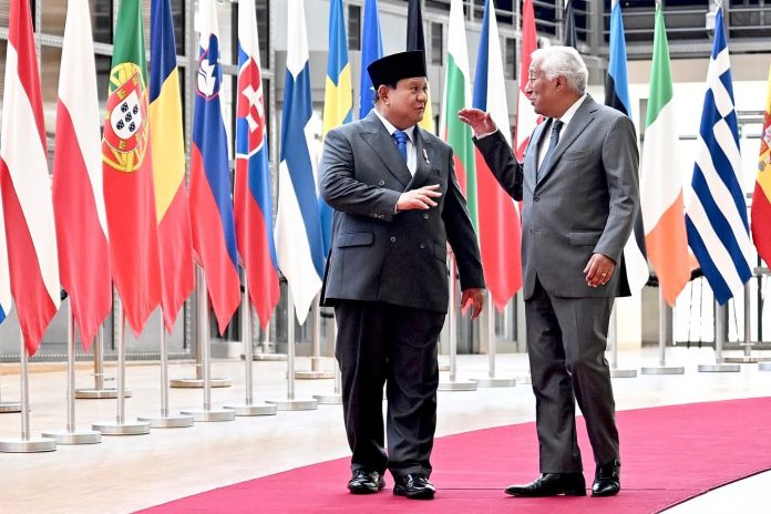 FB_IMG_1752458229335 FOTO: Presiden Prabowo Subianto melakukan pertemuan dengan Presiden Dewan Eropa António Costa di Gedung Europa, Brussel, Belgia, pada Minggu, 13 Juli 2025. (Properti Seskab)