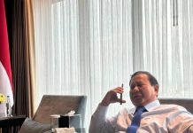 Presiden AS Donald Trump Kembali Telpon Prabowo, Apa yang Dibahas? FOTO: Presiden Prabowo Subianto kembali menerima sambungan telepon dari Presiden Amerika Serikat Donald Trump, pada Selasa malam, 15 Juli 2025, saat masih berada di Eropa. (Properti via Facebook)