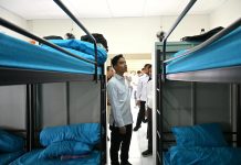 Sekolah Rakyat jadi Wujud Pemerataan Akses Pendidikan, Wapres Tekankan Kualitas dan Kenyamanan FOTO: Wakil Presiden (Wapres) Gibran Rakabuming meninjau Sekolah Rakyat Sentra Terpadu Prof. Dr. Soeharso, di Surakarta, Jawa Tengah, Jumat (18/07/2025).