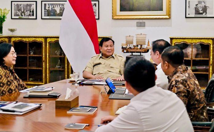 FB_IMG_1753197779620 FOTO: Presiden Prabowo Subianto rapat bersama Menteri Koordinator Bidang Perekonomian Airlangga Hartarto