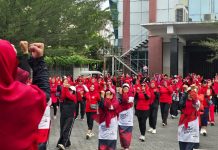 Rangkaian Peringatan HANI 2025, PKS Dukung Poldasu Jadikan Sumut BERSINAR FOTO: Setidaknya 200 lebih peserta meramaikan senam massal yang digagas Komunitas Senam Nusantara (KSN) DPW PKS Sumut di Pekan Raya Sumatera Utara (PRSU) di Jalan Jenderal Gatot Subroto, Kelurahan Sei Sikambing C II, Kecamatan Medan Helvetia.