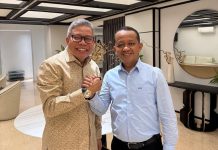 Bahlil Lahadalia, Sekjen Sarmuji, Waketum Wihaji, dan Taufan Duduk Semeja, Ada Apa? FOTO: Ketua umum DPP Golkar, Bahlil Lahadalia dan Ketua DPD Golkar Sulawesi Selatan.