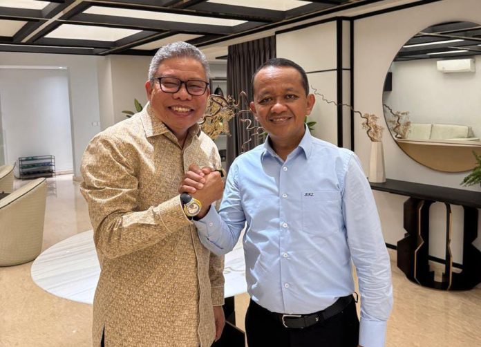 FOTO: Ketua umum DPP Golkar, Bahlil Lahadalia dan Ketua DPD Golkar Sulawesi Selatan.