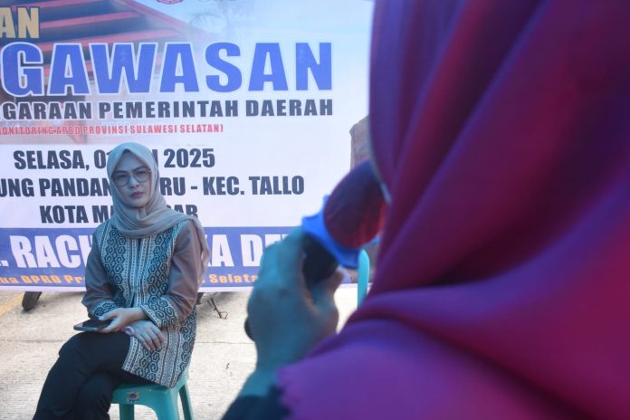 IMG-20250703-WA0335 FOTO: Ketua DPRD Sulawesi Selatan (Sulsel), drg Andi Rachmatika Dewi saat kegiatan Fungsi Pengawasan APBD tahun anggaran 2025. Bertempat di Kelurahan Jumpandang Baru, Kecamatan Tallo pada Selasa (01/7/2025).