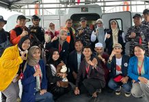 Lantamal VI Dukung Mahasiswa KKN Kebangsaan XIIII Berlayar Ke Pulau Kapoposang-Pangkep dengan KAL Suluh Pari II.6-60 FOTO: Sebanyak 11 mahasiswa KKN Kebangsaan XIII Tahun 2025 yang berasal dari berbagai Perguruan Tinggi di Indonesia saat berada di Kapal Angkatan Laut (KAL) Suluh Pari II.6-60 untuk mengantar peserta menuju lokasi KKN di Pulau Kapoposang, Kabupaten Pangkajene dan Kepulauan (Pangkep), Sulawesi Selatan, Minggu (06/07/2025).