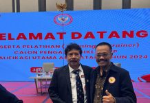 Pembukaan TOT Calon Pengajar DIKLAT PIP Kualifikasi Utama Angkatan Tahun 2024 FOTO: Kepala BPIP, Prof Drs KH Yudian Wahyudi PhD dan Prof Dr Sukardi Weda, dari Universitas Negeri Makassar