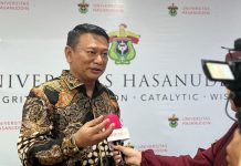 Unhas Gelar Forum Rektor Jepang-Indonesia, Bahas Kolaborasi Hadapi Krisis Global FOTO: Wakil Rektor Bidang Kerja Sama, Inovasi, Kewirausahaan, dan Bisnis Unhas, Prof. Adi Maulana. (Properti Humas Unhas)