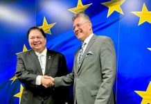 Menko Perekonomian Airlangga Bertemu Pimpinan Uni Eropa Bahas Kesepakatan IEU-CEPA FOTO: Menteri Koordinator (Menko) Bidang Perekonomian, Airlangga Hartarto bertemu dengan European Union Commissioner for Trade and Economic Security, (Properti via Facebook Airlangga)