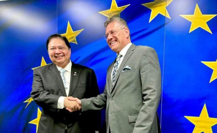 IMG-20250714-WA0161 FOTO: Menteri Koordinator (Menko) Bidang Perekonomian, Airlangga Hartarto bertemu dengan European Union Commissioner for Trade and Economic Security, (Properti via Facebook Airlangga)