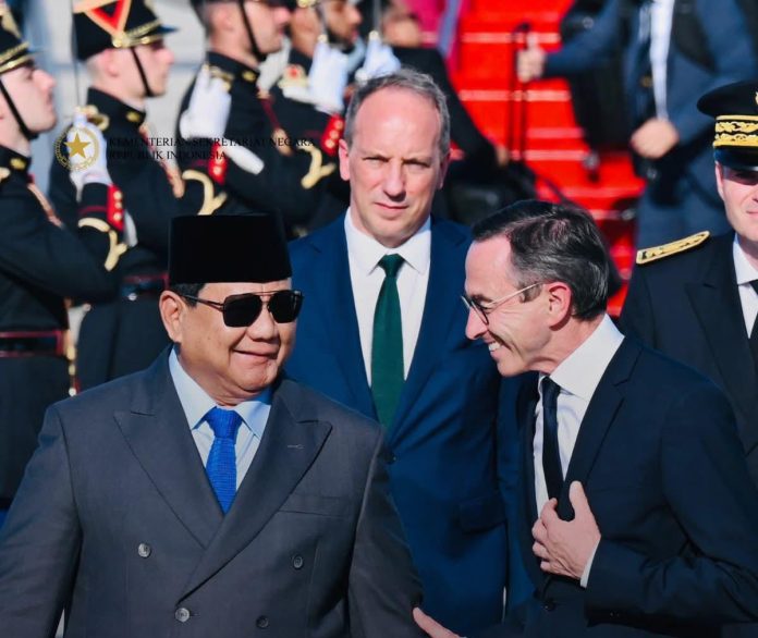 IMG-20250714-WA0524 FOTO: Presiden RI Prabowo Subianto tiba di Paris, Minggu (13/07/2025) pukul 18.35 waktu setempat. (Sumber: BPMI Setpres)