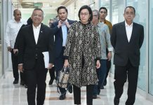 Menkeu Maraton Rapat Kerja dengan Badan Anggaran DPR RI FOTO: Menteri Keuangan saat menuju ruang rapat kerja di gedung DPR RI, Senayan Jakarta. (Properti via Facebook Sri Mulyani)