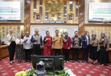 Akuntabel dan Pro Rakyat: BPOM 11 Kali WTP Jadi Bukti, DPR RI Apresiasi Kepemimpinan Taruna Ikrar FOTO: Pejabat di Badan Pengawas Obat dan Makanan usai menghadiri rapat bersama Komisi IX DPR RI. (Istimewa)