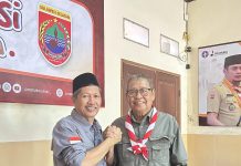 Bawaslu Sulsel – Kwarda Pramuka, Bahas Pembentukan Saka Adhiyasta Pemilu Tingkat Daerah FOTO: Anggota Bawaslu Sulsel Saiful Jihad menekankan pentingnya kolaborasi antara Bawaslu dan Gerakan Pramuka dalam membangun karakter generasi muda yang sadar demokrasi, Senin (21/7).