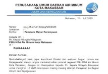 Perempuan Dilibatkan Baca Meteran Air Pelanggan Padahal Kemen PU dan BPKP Sebut PDAM Makassar 3 Tahun Berkinerja Baik FOTO: Tangkapan layar Surat Kepala Bagian Umum dan Kepegawaian PDAM Makassar menyampaikan surat nomor 1145/B.2/Um-Kepeg/VII/2025, Kepada Pelaksana Tugas (Plt) Wilayah Pelayanan Perumda Air Minum Kota Makassar Perihal "Pembaca Meter Perempuan".