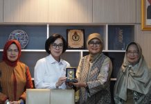 Satgas Pencegahan dan Penangan Kekerasan Unhas Koordinasi Strategis ke Kemdiktisaintek FOTO: Ketua Satgas sekaligus Wakil Rektor Bidang Sumber Daya Manusia, Alumni, dan Sistem Informasi (Prof. Dr. Farida Patittingi, S.H., M.Hum) berlangsung di Kantor Kemdiktisaintek, Jakarta, Senin (21/07).