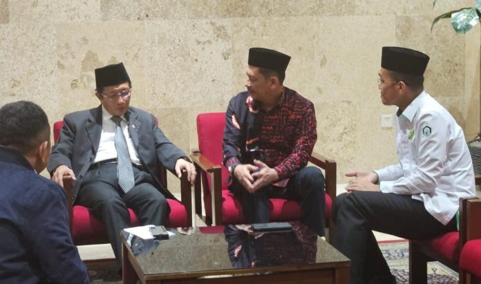 IMG-20250722-WA0227 FOTO: Pj Walikota Palopo dan Rektor UIN Temui Menag, Bahas Peresmian UIN dan Kerjasama Pendidikan