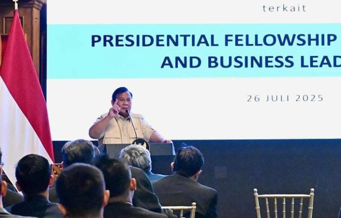IMG-20250728-WA0002 FOTO: Presiden Prabowo Subianto menggelar pertemuan khusus dengan 82 profesional muda Indonesia di kediaman pribadinya di Hambalang, Kabupaten Bogor, Jawa Barat, Sabtu (26/07/2025). (BPMI Setpres).