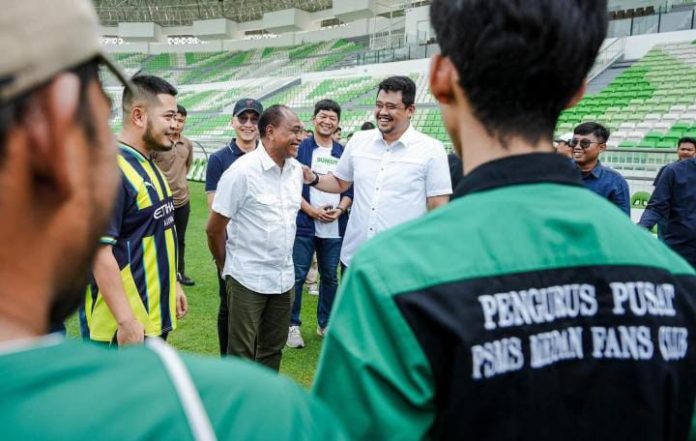 IMG-20250728-WA0003 FOTO: Gubernur Sumatera Utara (Sumut), Bobby Nasution mengunjungi Stadion Pancing atau di Siosar. (Properti Pemprov Sumut)