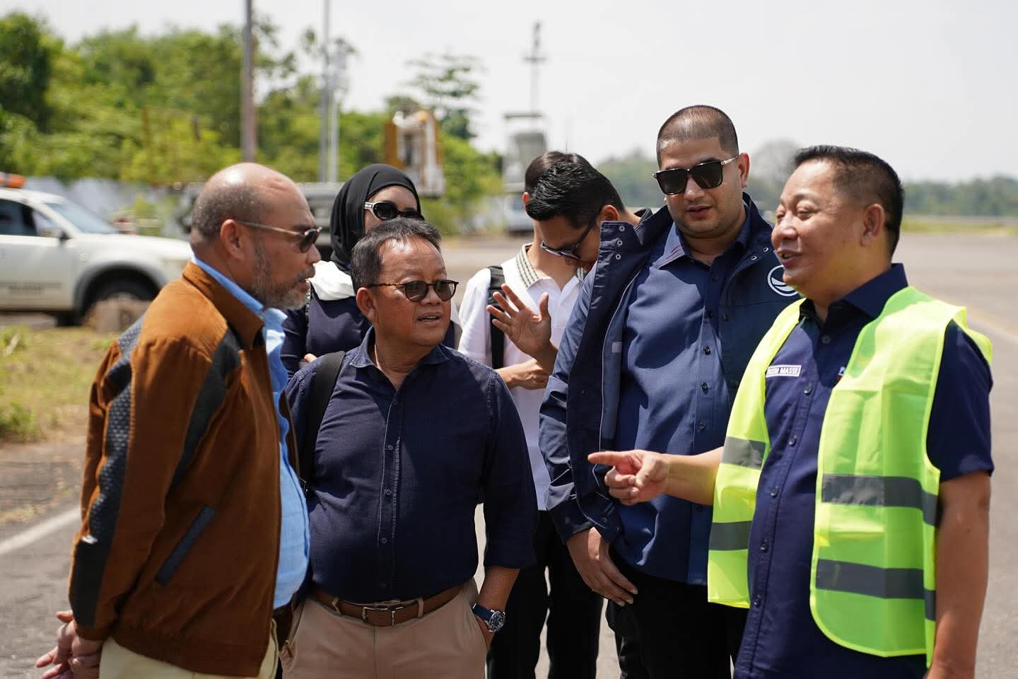 FOTO: Ketua DPW Partai NasDem Rusdi Masse saat menjemput Ketua Umum DPP Surya Paloh. Kamis 7 Agustus 2025. (Properti Partai Nasdem)