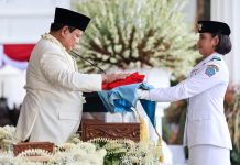 Perdana, Presiden Prabowo Subianto Pimpin Upacara Detik-Detik Proklamasi HUT Ke-80 Kemerdekaan RI FOTO: Presiden Prabowo Subianto memimpin langsung Upacara Peringatan Detik-Detik Proklamasi Kemerdekaan Republik Indonesia di halaman Istana Merdeka, Jakarta, Minggu, (17/08/2025).