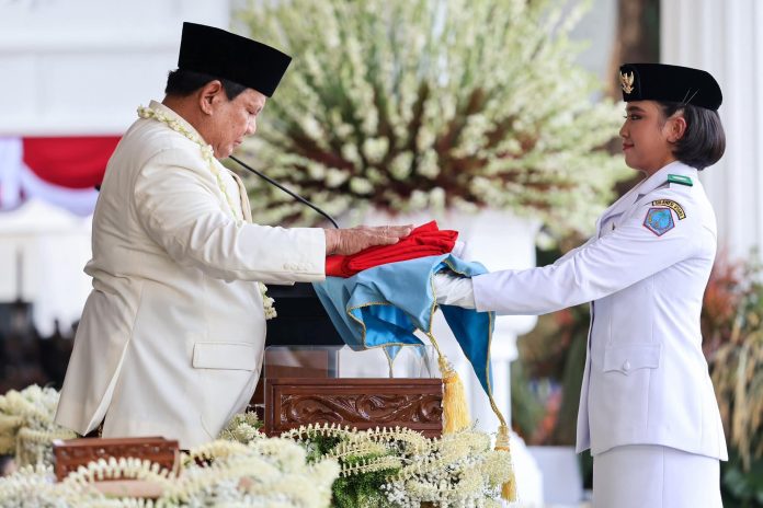 FB_IMG_1755418018303 FOTO: Presiden Prabowo Subianto memimpin langsung Upacara Peringatan Detik-Detik Proklamasi Kemerdekaan Republik Indonesia di halaman Istana Merdeka, Jakarta, Minggu, (17/08/2025).
