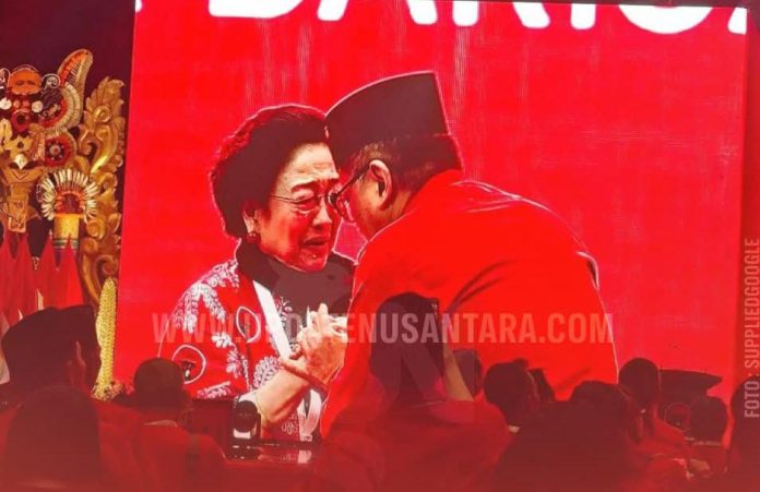 FOTO: Sekretaris Jenderal nonaktif, Hasto Kristiyanto, muncul di tengah ribuan kader PDI Perjuangan yang menghadiri Kongres ke-6 di Nusa Dua, Bali, Sabtu 2 Agustus 2025. (Via update Nusantara)