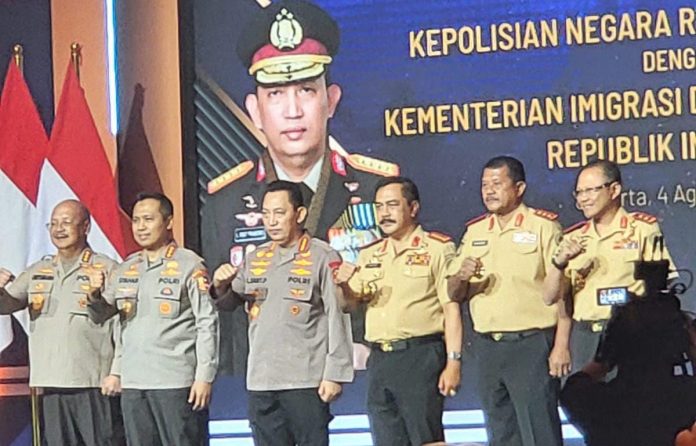 IMG-20250804-WA0221 FOTO: Kapolri Jenderal Pol Listyo sigit Prabowo saat menghadiri MoU antara Kementerian Imigrasi dan Pemasyarakatan terkait pemberantasan narkotik di Lembaga Pemasyarakatan dan Rumah Tahanan Negara di Seluruh Indonesia. (Istimewa)
