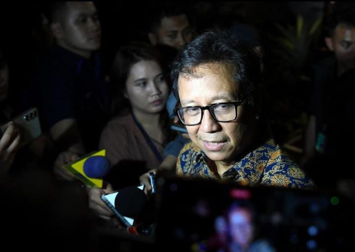 IMG-20250805-WA0480 FOTO: Menteri Kesehatan Budi Gunadi Sadikin saat memberikan keterangannya kepada awak media di Istana Kepresidenan Jakarta, pada Selasa, 5 Agustus 2025. (Properti Seskab)